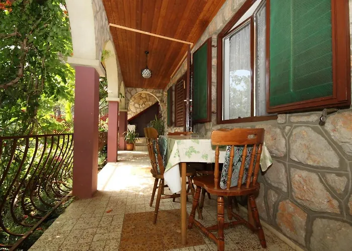 Appartement With Parking Space Starigrad, Paklenica - 6585 *