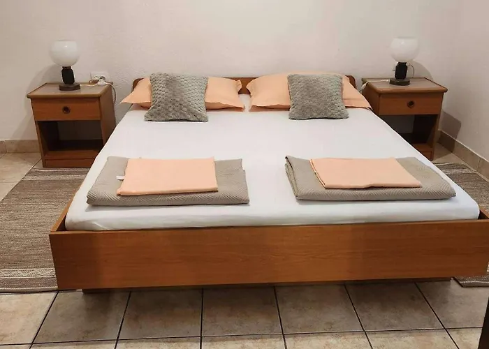 Appartement With Parking Space Starigrad, Paklenica - 6585